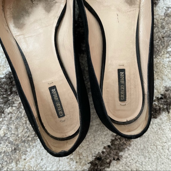 Giorgio Armani Black
Suede Point-Toe Ballerina Flats - Picture 5 of 15